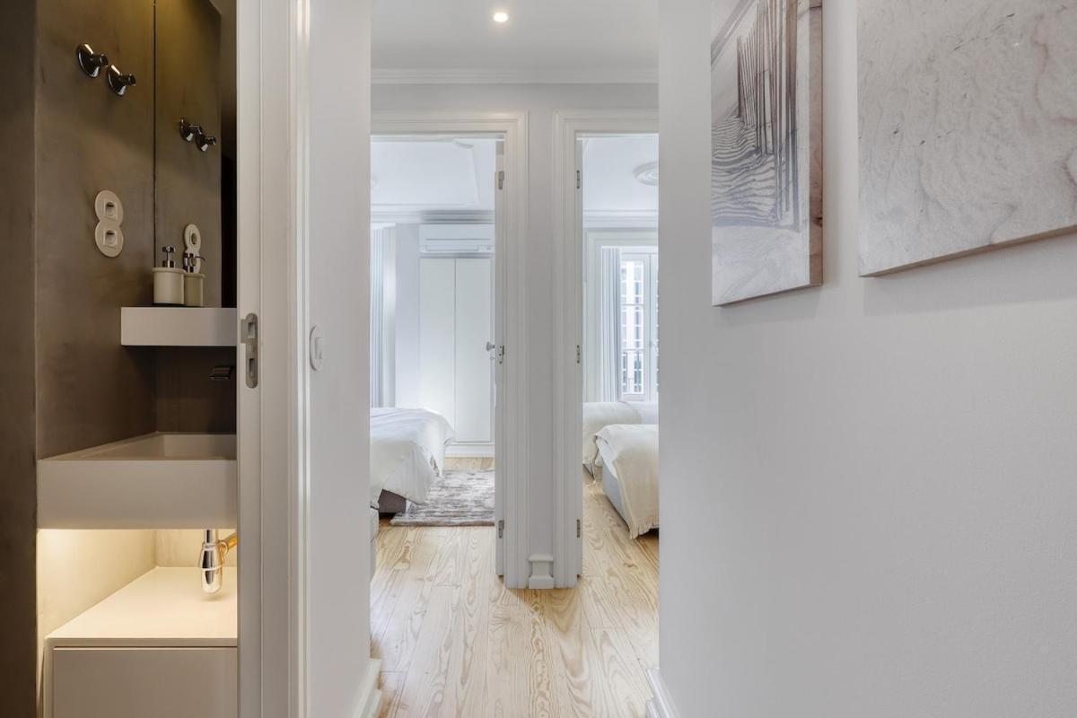 Beautiful 2 Bedroom With Views In Rua Augusta Lissabon