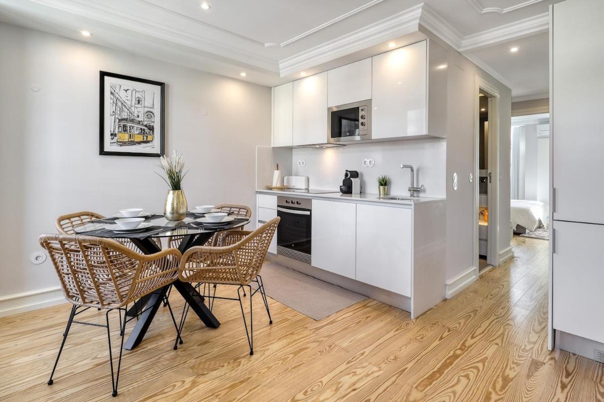 Beautiful 2 Bedroom With Views In Rua Augusta * Lissabon